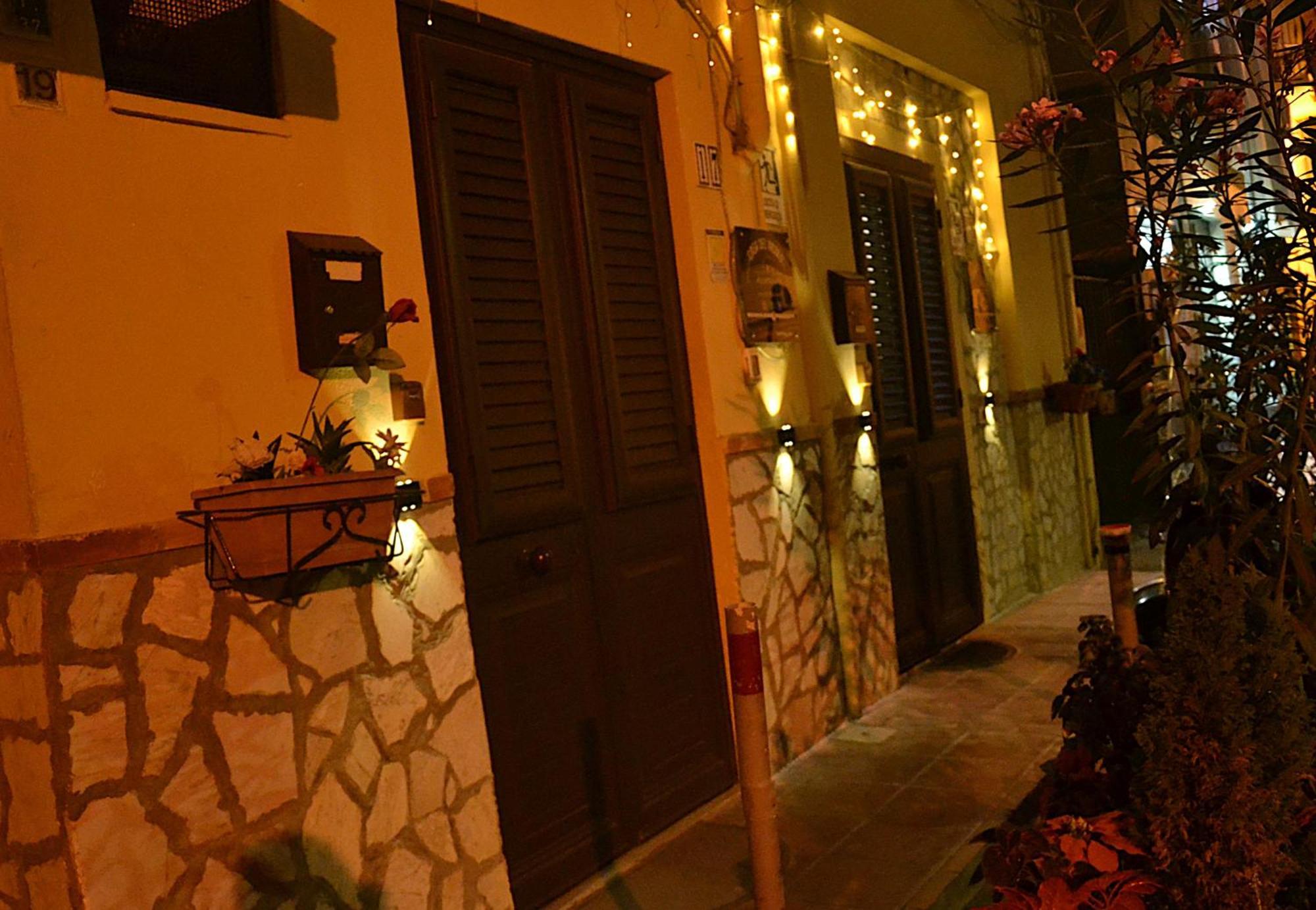 Apartamento Casa Del Vicolo Palermo Exterior foto